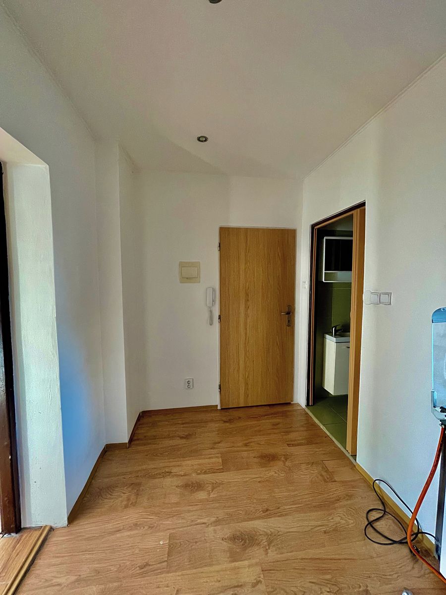 Pronájem bytu 1+1 34 m² – fotografie 4
