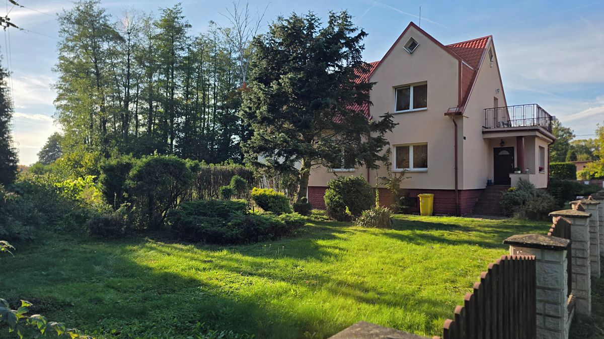 Prodej rodinného domu 160 m², pozemek 1100 m², Orlová – fotka 1 z 3