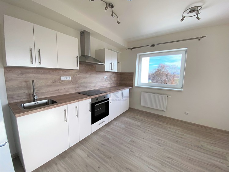Pronájem bytu 2+kk, 63 m² (2 z 30)
