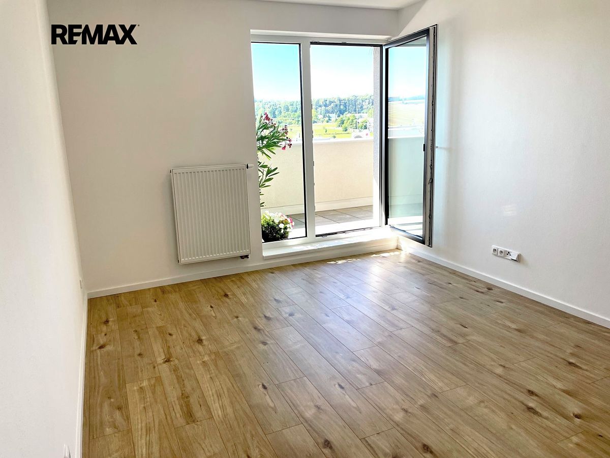 Pronájem bytu 2+kk 66 m² – fotografie 5