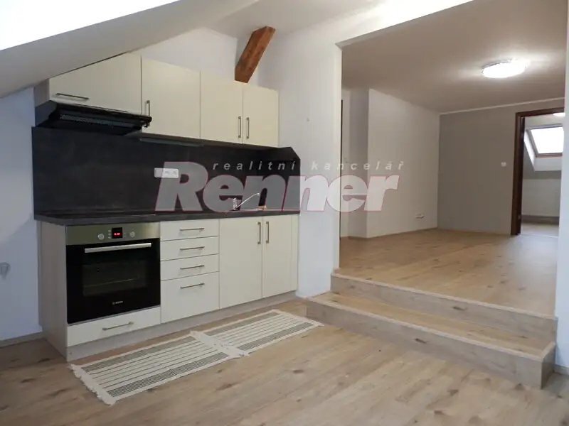 Pronájem bytu 2+1 66 m², Ústí nad Labem – náhled fotky 1