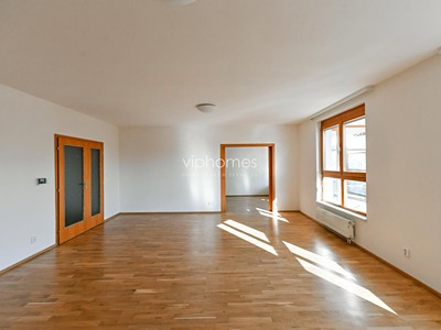 Pronájem bytu 4+kk 200 m²