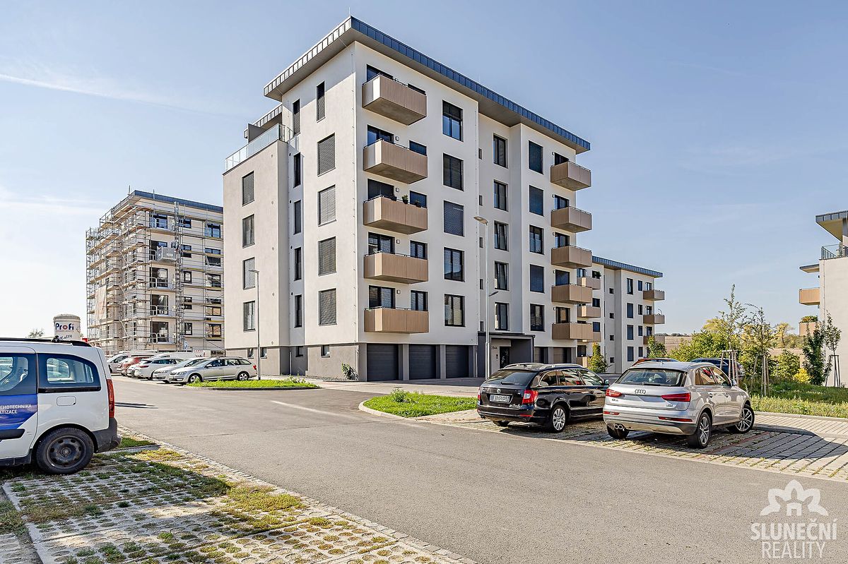 Pronájem bytu 2+kk 53 m² – fotografie 4