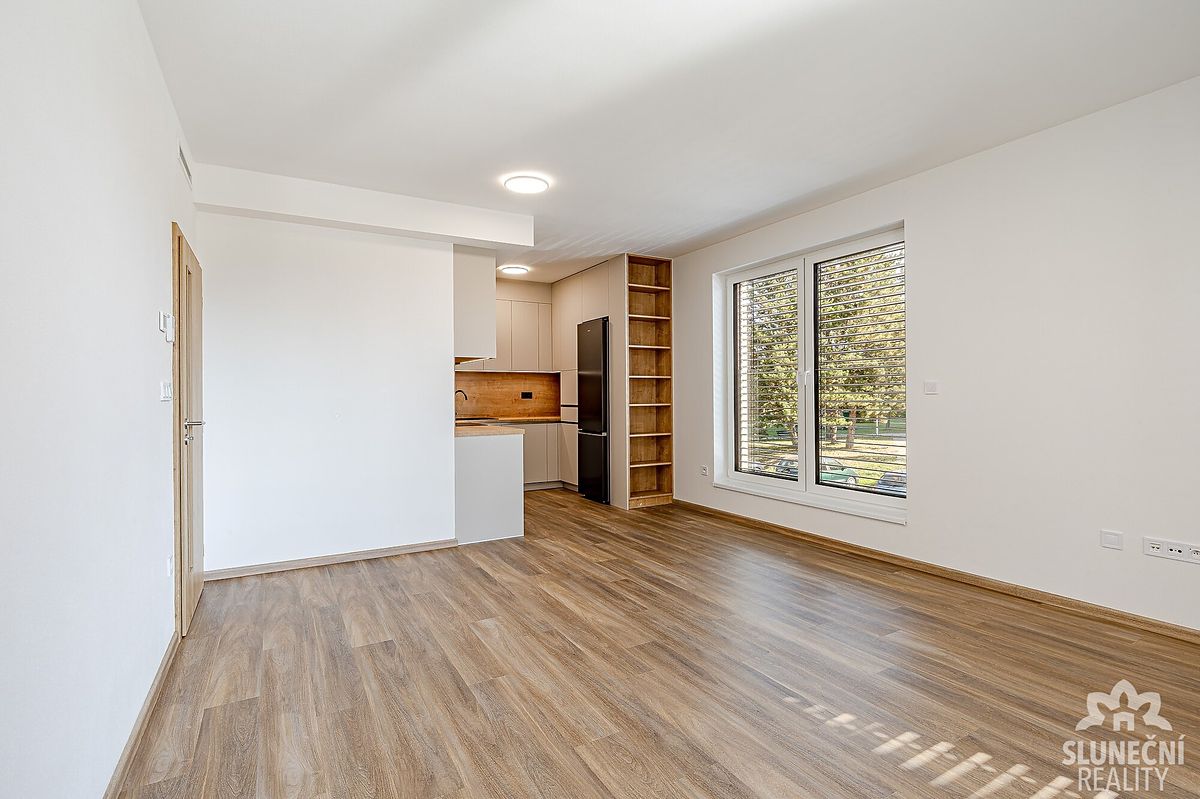 Pronájem bytu 2+kk 61 m² – fotografie 4
