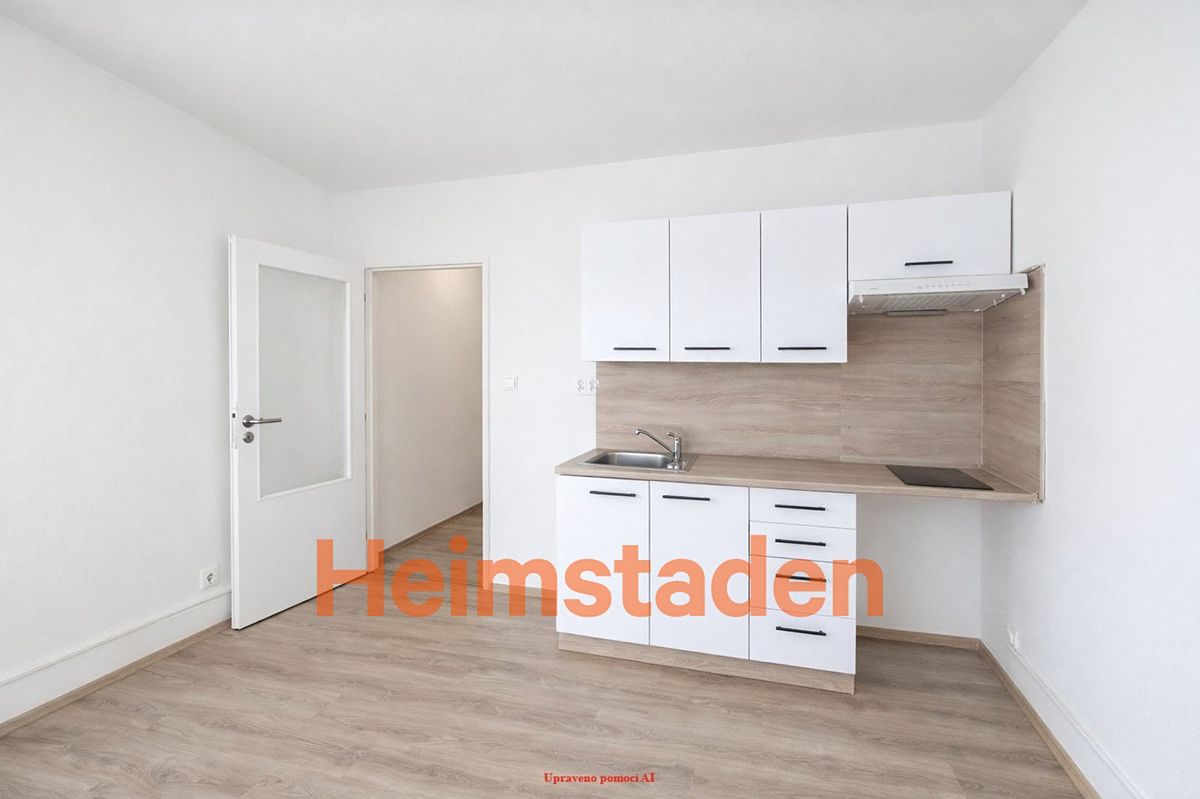 Pronájem bytu 1+kk 28 m² – fotografie 2
