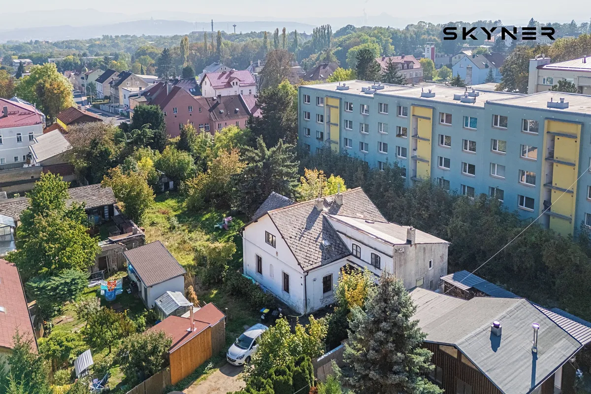Prodej rodinného domu 250 m², pozemek 775 m²