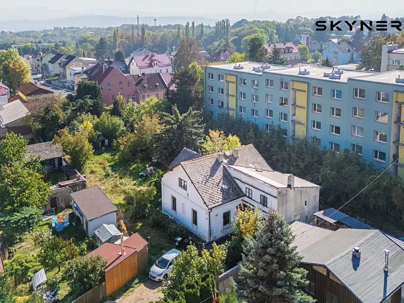 Prodej rodinného domu 250 m², pozemek 775 m², Dubí – náhled fotky 1