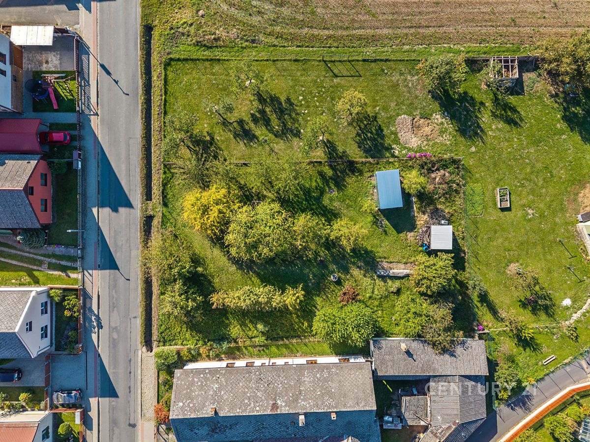 Prodej stavebního pozemku 1096 m² – fotografie 4