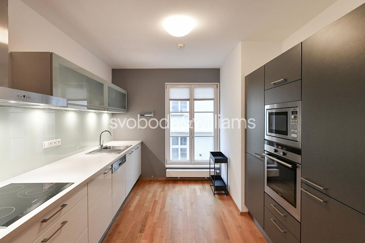 Pronájem bytu 2+kk 60 m² – fotografie 3