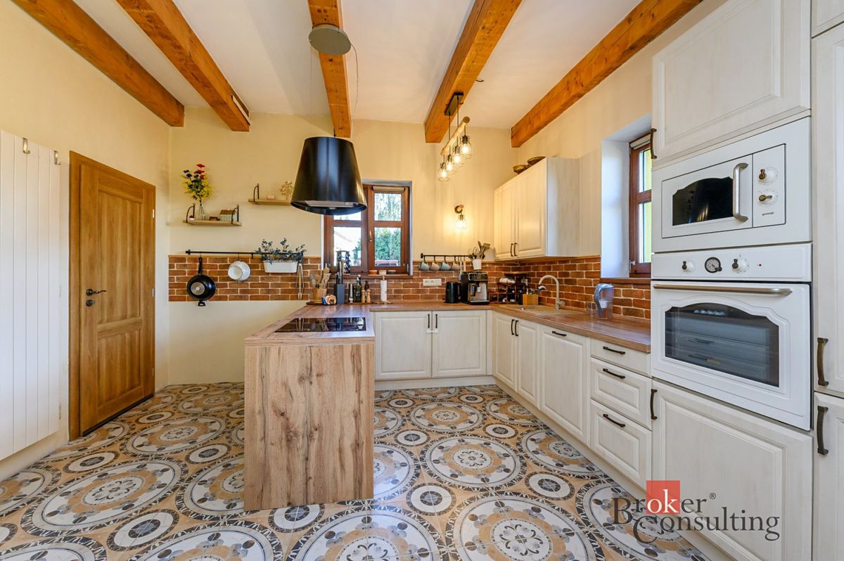 Prodej rodinného domu 175 m², pozemek 314 m², Zbůch – fotka 1 z 3