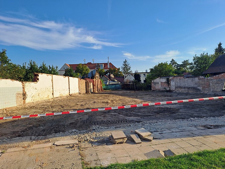 Grundstück zum Kauf, 325 m² (3 von 6)