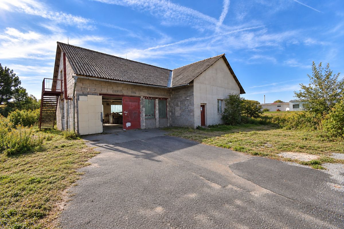 Prodej výrobní haly, prostoru 225 m², Horka I – fotka 1 z 3