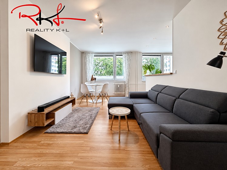 Pronájem bytu 3+kk, 70 m² (2 z 17)