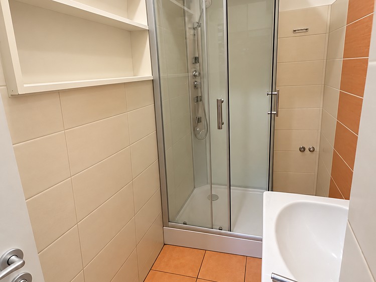 Wohnung 1+1 zum Kauf, 38 m² (9 von 16)