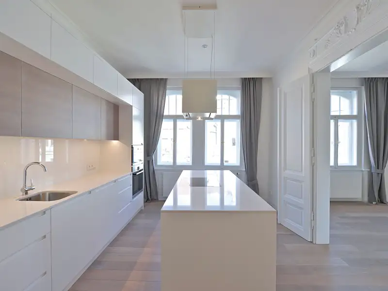 Pronájem bytu 3+1 137 m², Praha – náhled fotky 1