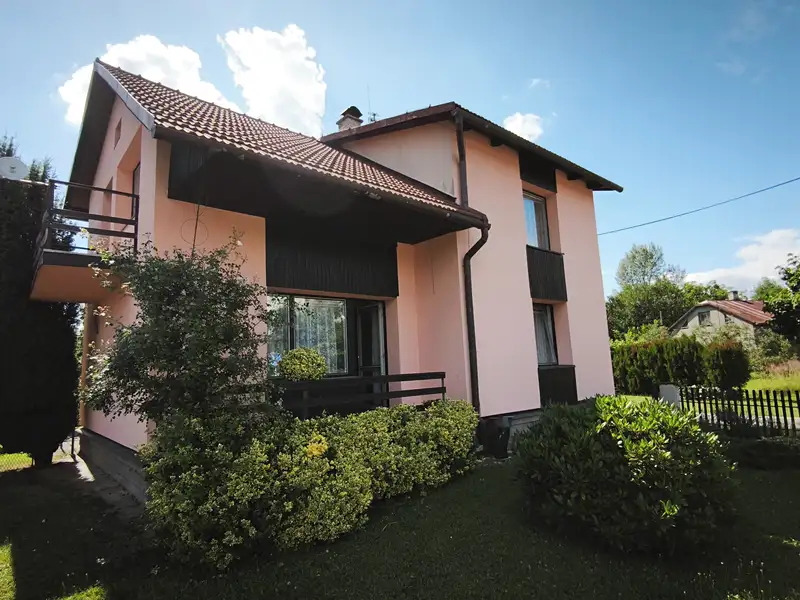 Prodej rodinného domu 280 m², pozemek 1800 m², Orlová – náhled fotky 1