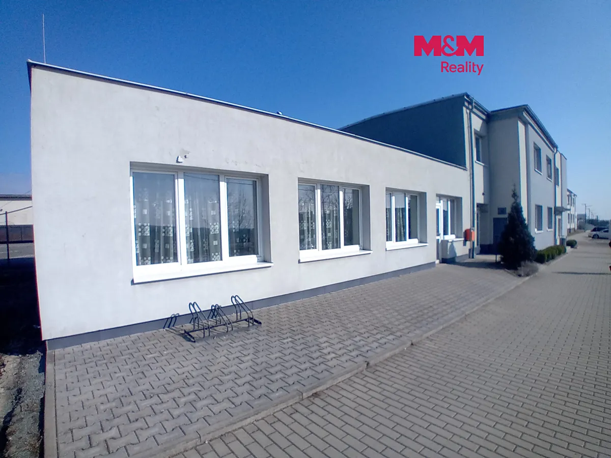 Pronájem obchodního prostoru 90 m²