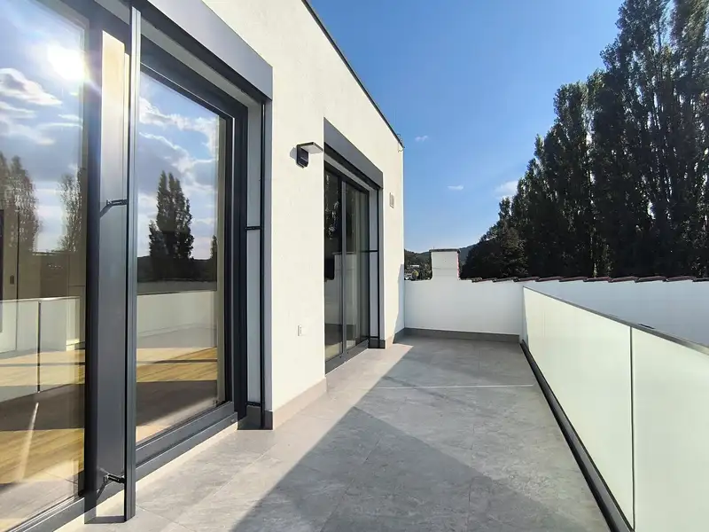 Pronájem bytu 1+kk 40 m², Brno – náhled fotky 1