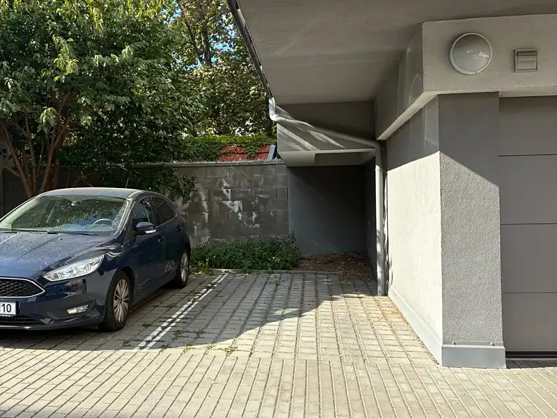 Pronájem garáže 11 m², Brno – náhled fotky 2