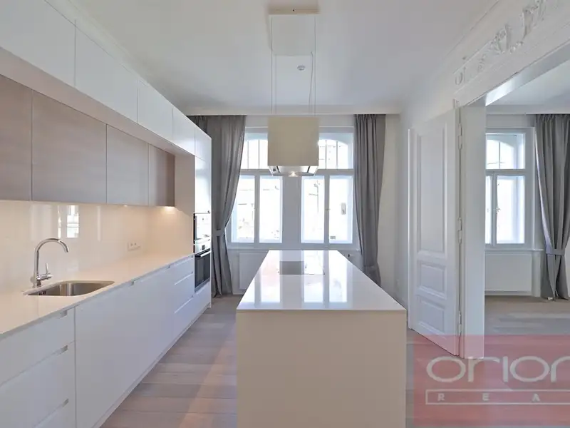 Pronájem bytu 3+1 137 m², Praha – náhled fotky 2