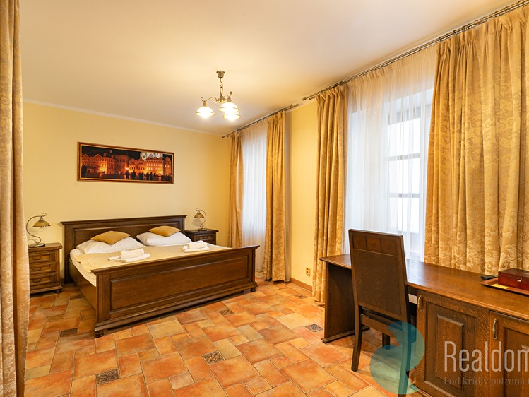 Комерційне приміщення на продаж, 300 м² (8 з 27)