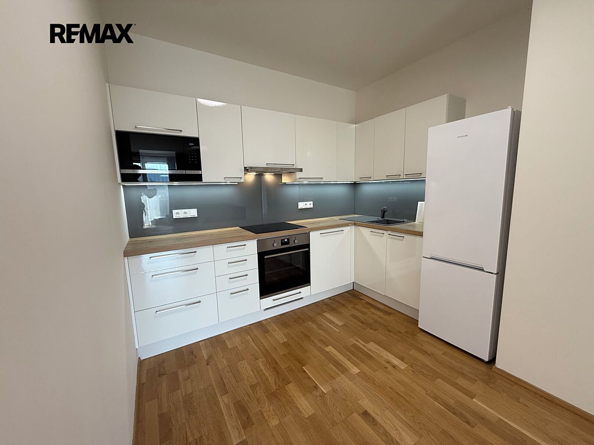 Pronájem bytu 2+kk 64 m²