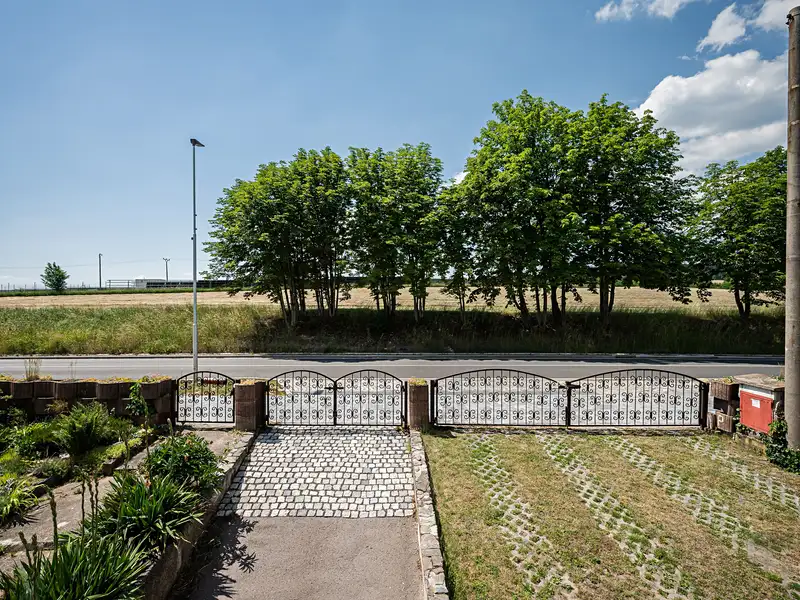 Prodej vícegeneračního domu 244 m², pozemek 948 m², Velká Hleďsebe – náhled fotky 3