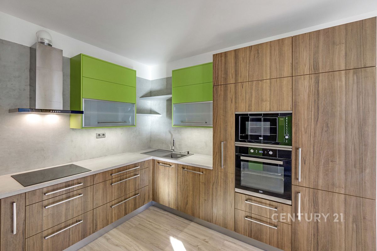 Pronájem bytu 2+kk 59 m², Praha – fotka 1 z 3