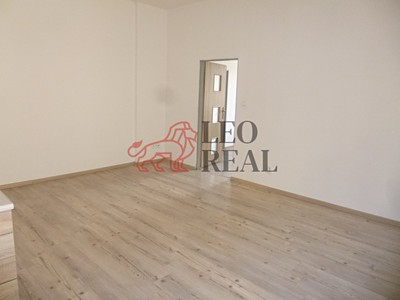 Pronájem bytu 4+1, 70 m² (3 z 13)