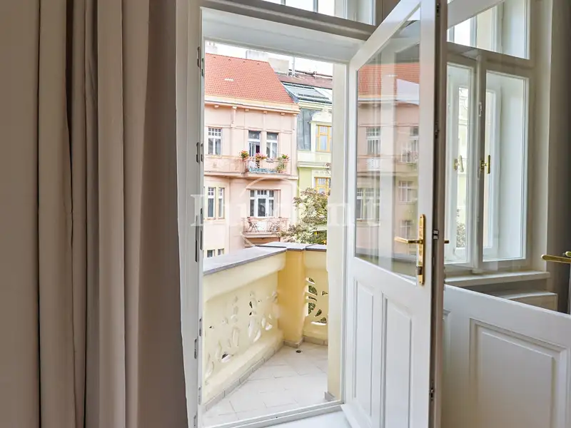 Pronájem bytu 3+kk 93 m², Praha – náhled fotky 3