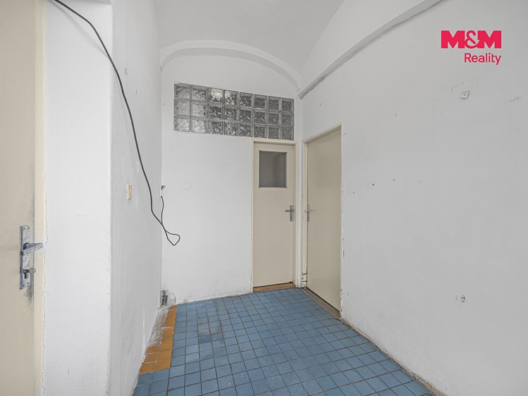 Prodej komerčního prostoru, 180 m² (15 z 30)