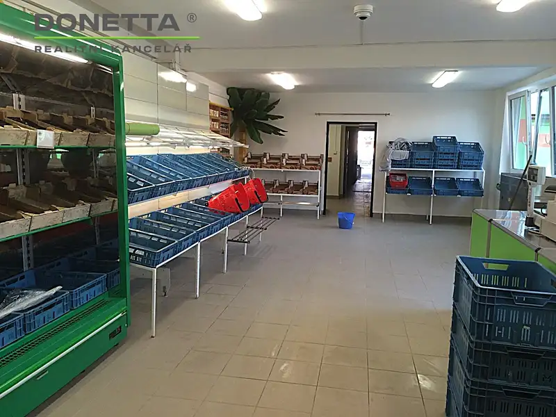 Pronájem obchodního prostoru 132 m², Hradec Králové – náhled fotky 3