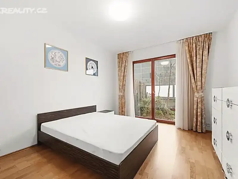 Pronájem bytu 3+kk 72 m², Praha – náhled fotky 3