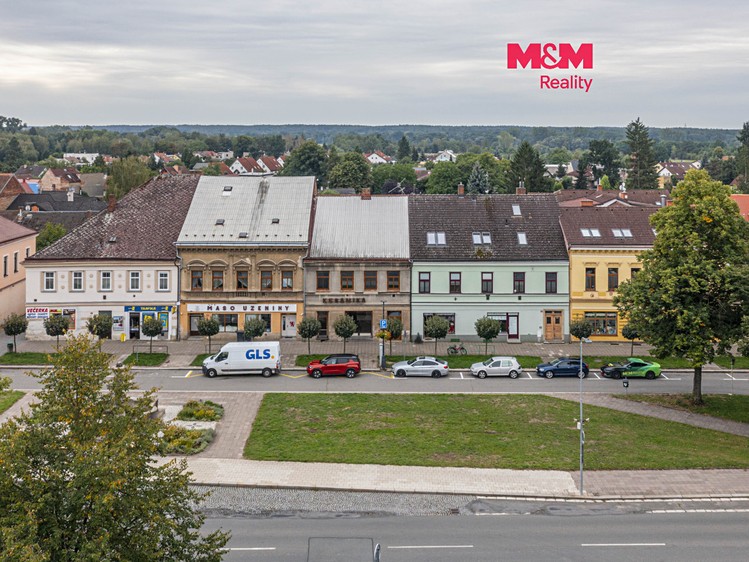 Prodej komerčního prostoru, 180 m² (1 z 30)