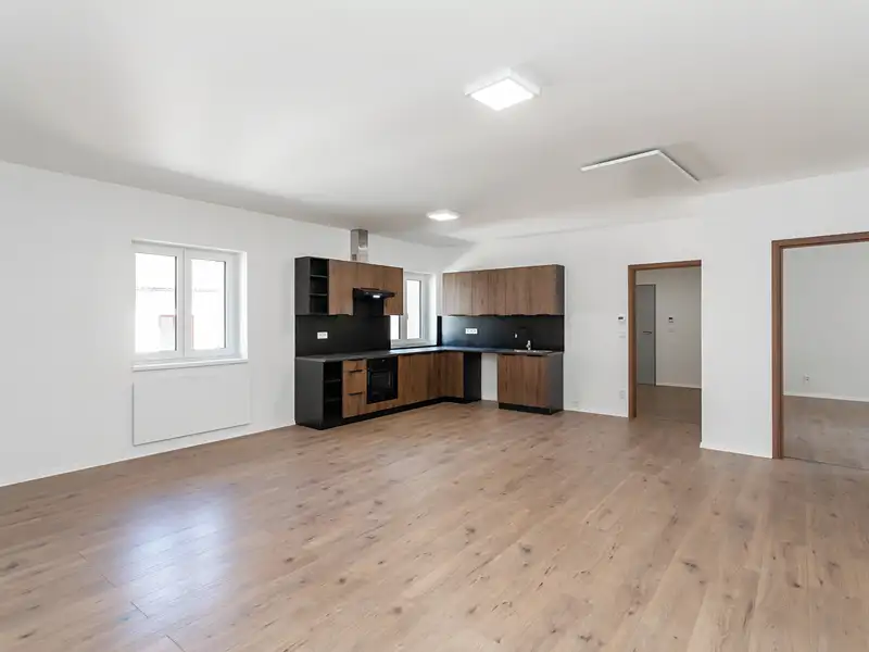 Pronájem bytu 3+kk 88 m², Buštěhrad – náhled fotky 2