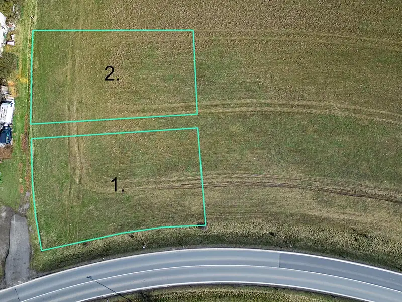 Prodej stavebního pozemku 1198 m², Plasy – náhled fotky 2