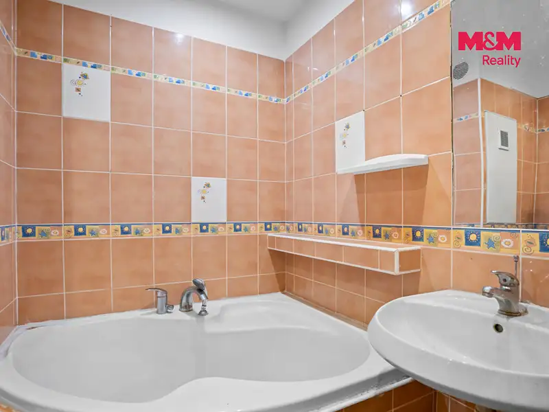 Prodej bytu 1+kk 35 m², Slaný – náhled fotky 3