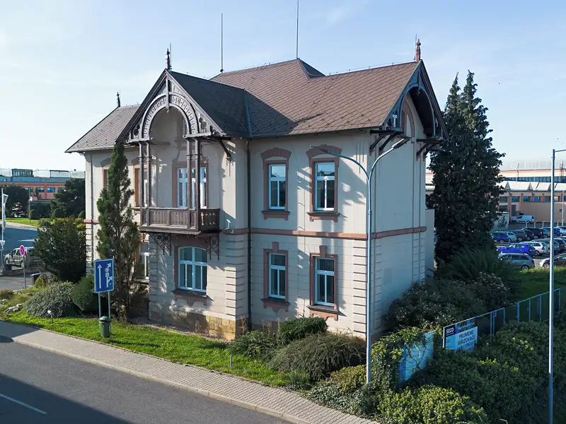 Pronájem kanceláře 688 m², Jičín – náhled fotky 2