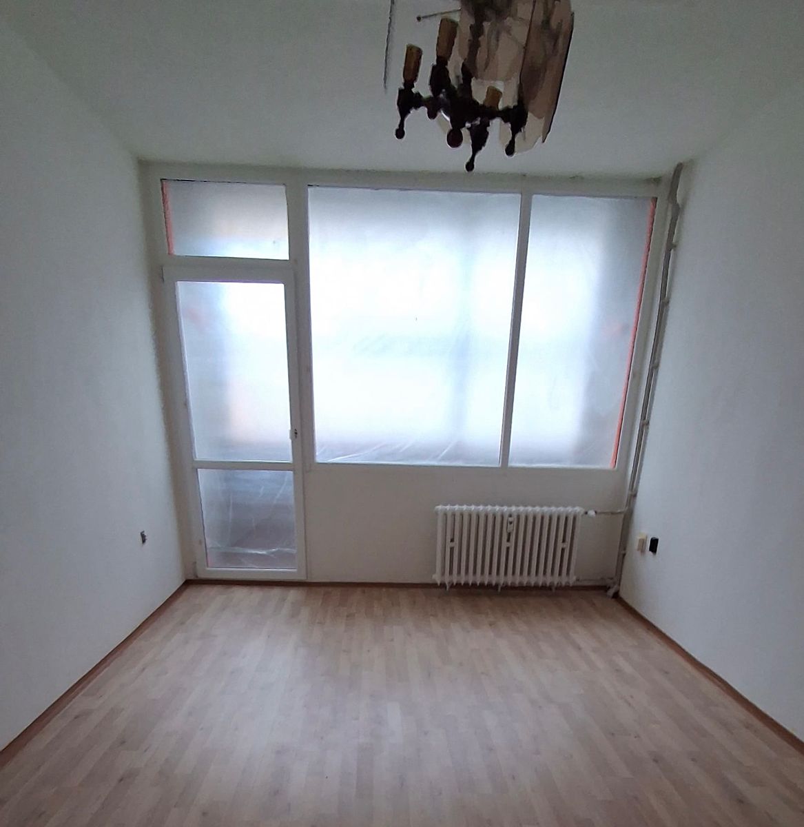 Pronájem bytu 2+1 55 m², Bílina – fotka 1 z 3