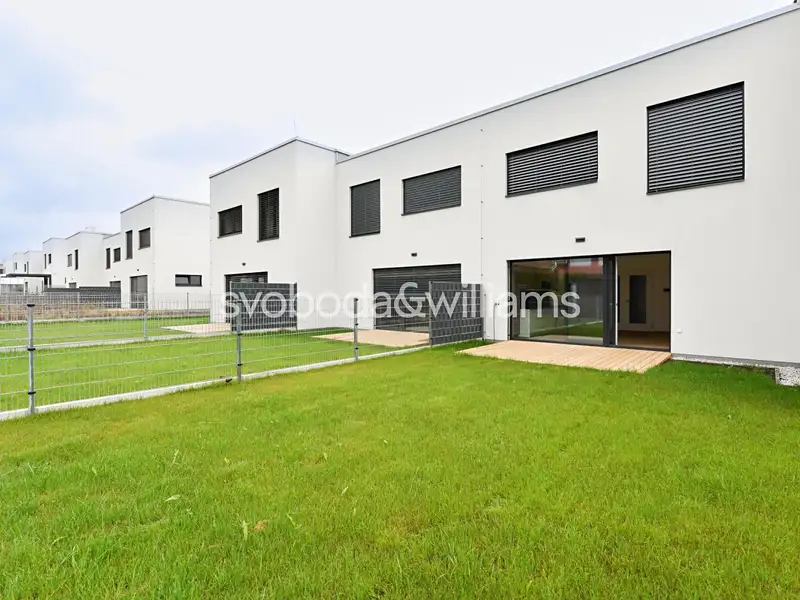 Pronájem rodinného domu 153 m², pozemek 304 m², Vestec – náhled fotky 2