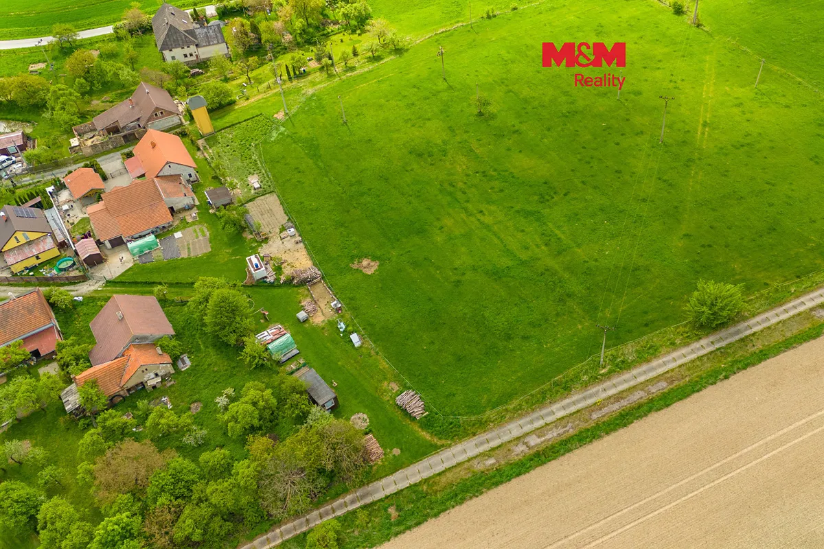 Prodej pole 1166 m²