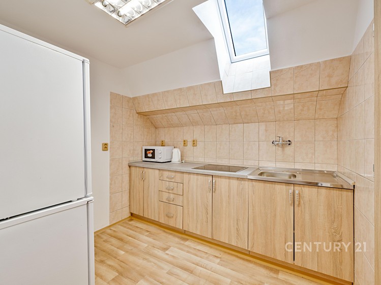 Комерційне приміщення на продаж, 1 320 м² (24 з 31)