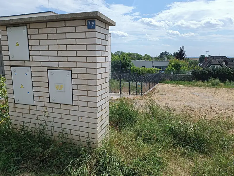 Prodej stavebního pozemku 717 m², Praha – náhled fotky 2