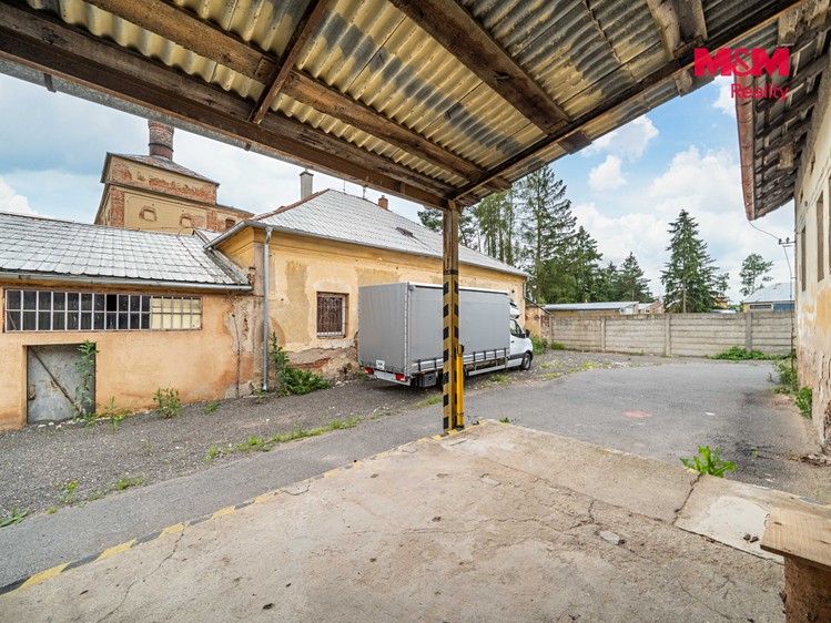 Pronájem komerčního prostoru, 205 m² (2 z 15)