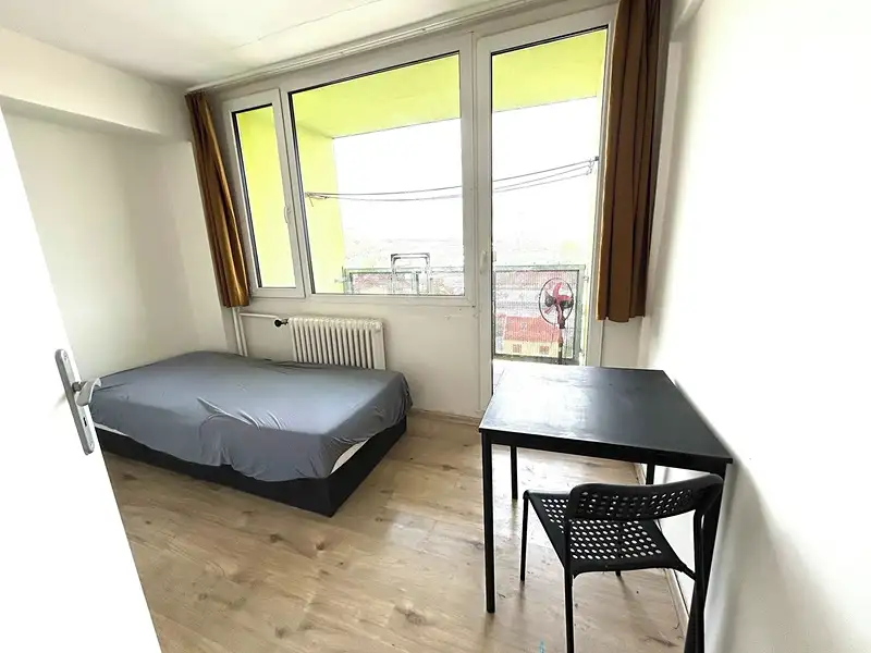 Pronájem bytu 1+kk 18 m², Praha – náhled fotky 2