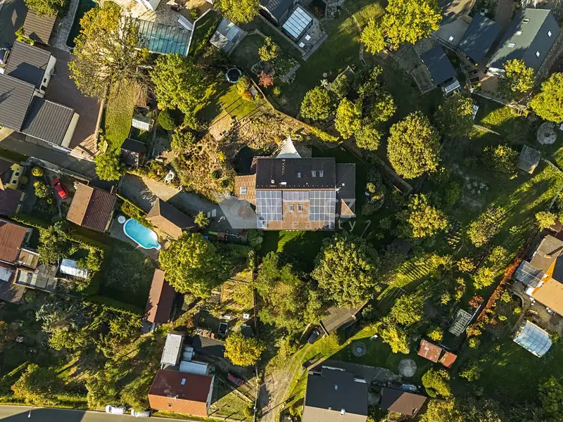Prodej rodinného domu 291 m², pozemek 1729 m², Jirkov – náhled fotky 3