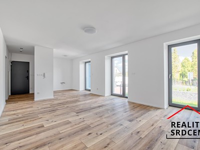 Pronájem bytu 2+kk, 62 m² (2 z 24)