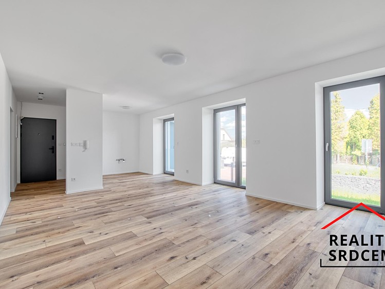Pronájem bytu 2+kk, 62 m² (2 z 24)