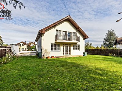 Pronájem rodinného domu 333 m², pozemek 1137 m²