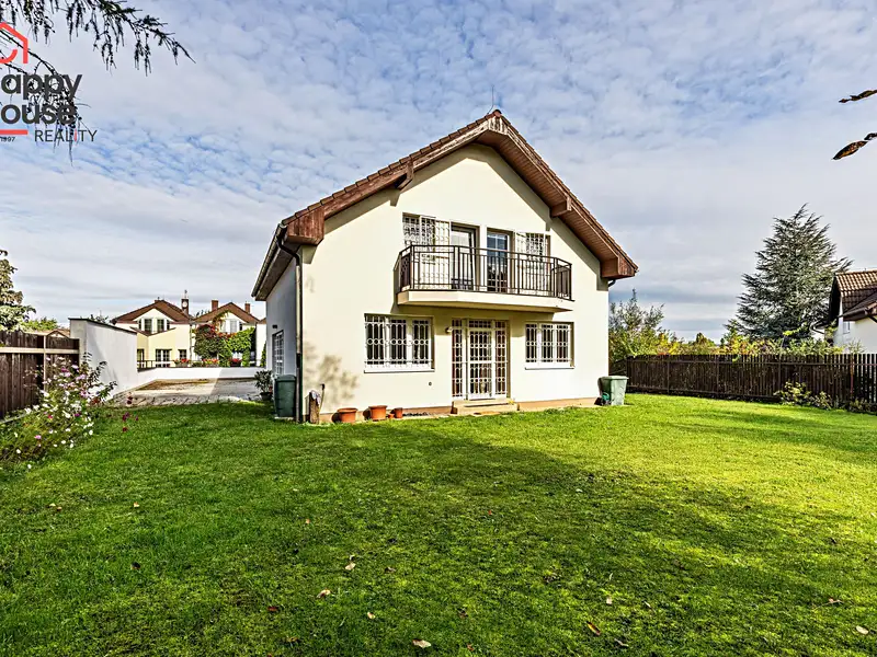 Pronájem rodinného domu 333 m², pozemek 1137 m², Praha – náhled fotky 1